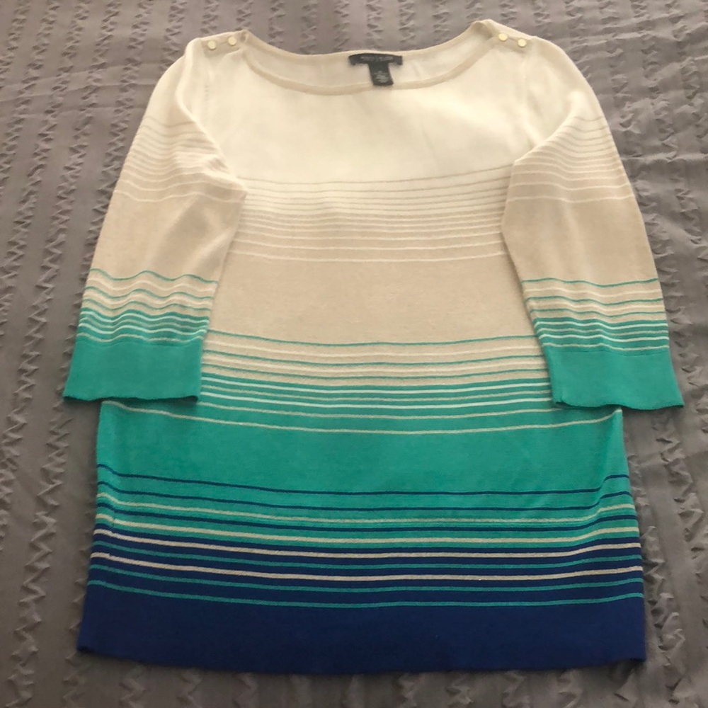 Long fitted sweater